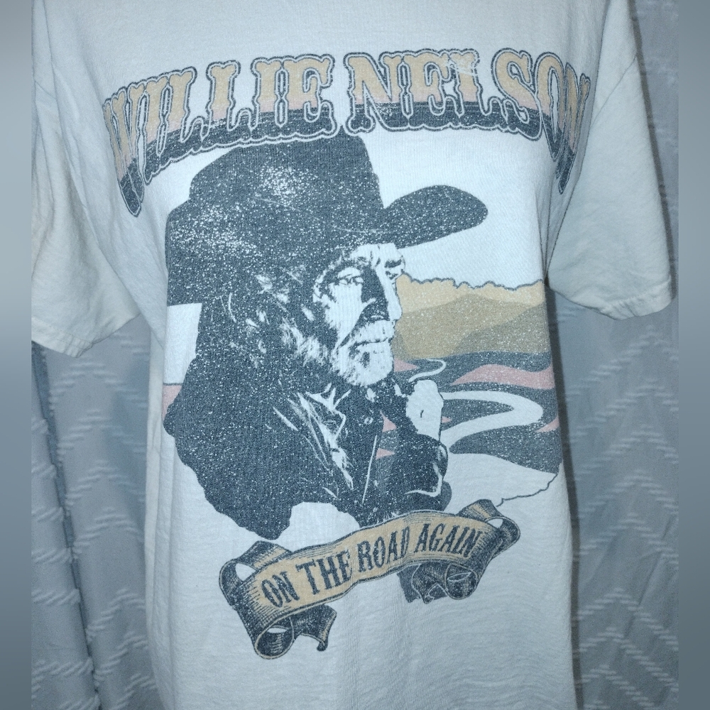 Willie Nelson "On the Road Again" Graphic Band Tee Official licensed 100% Cotton - Picture 4 of 7